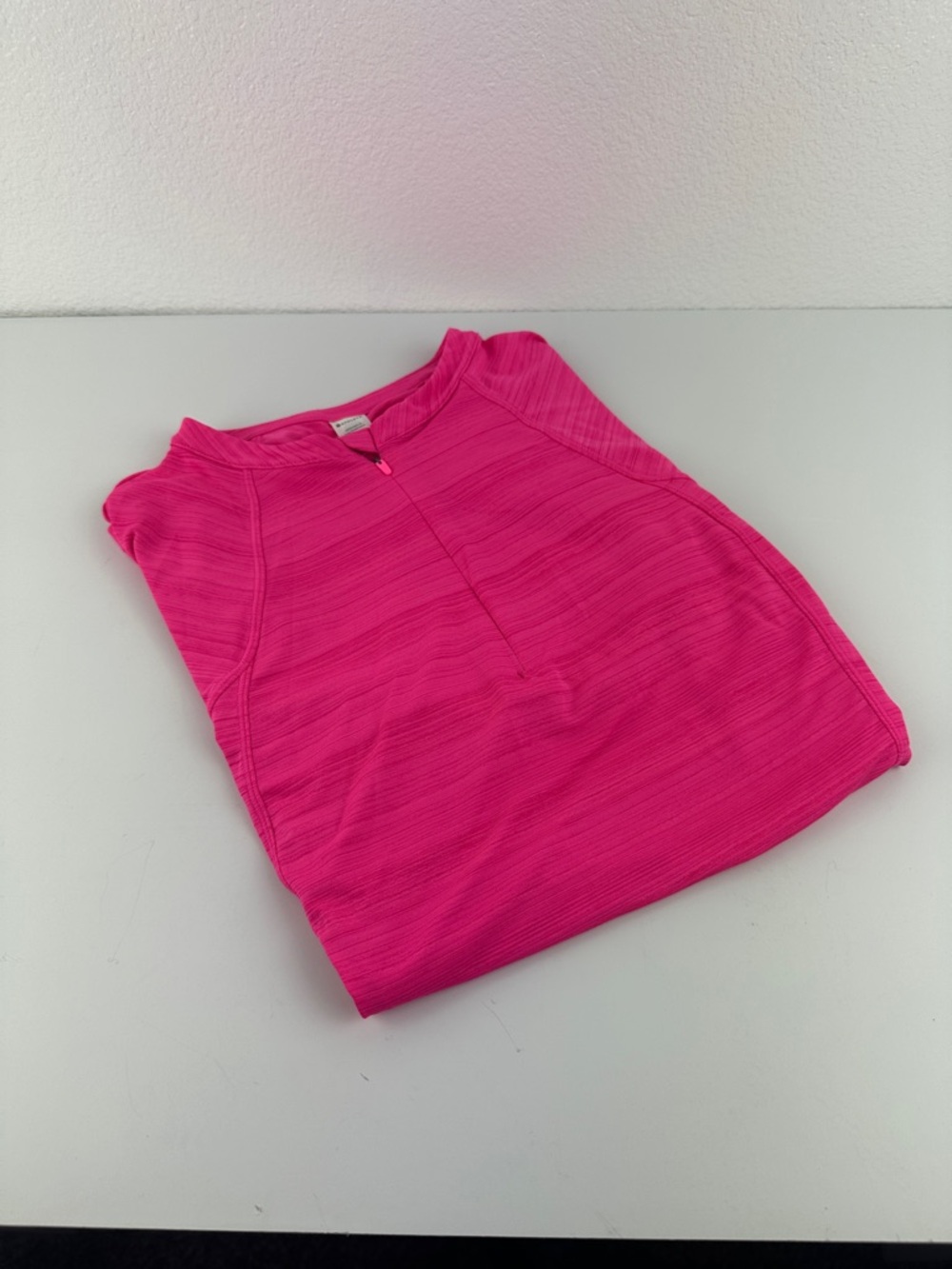 Athleta Bright Pink Short Sleeve Active Top Size Medium - Picture 3 of 8